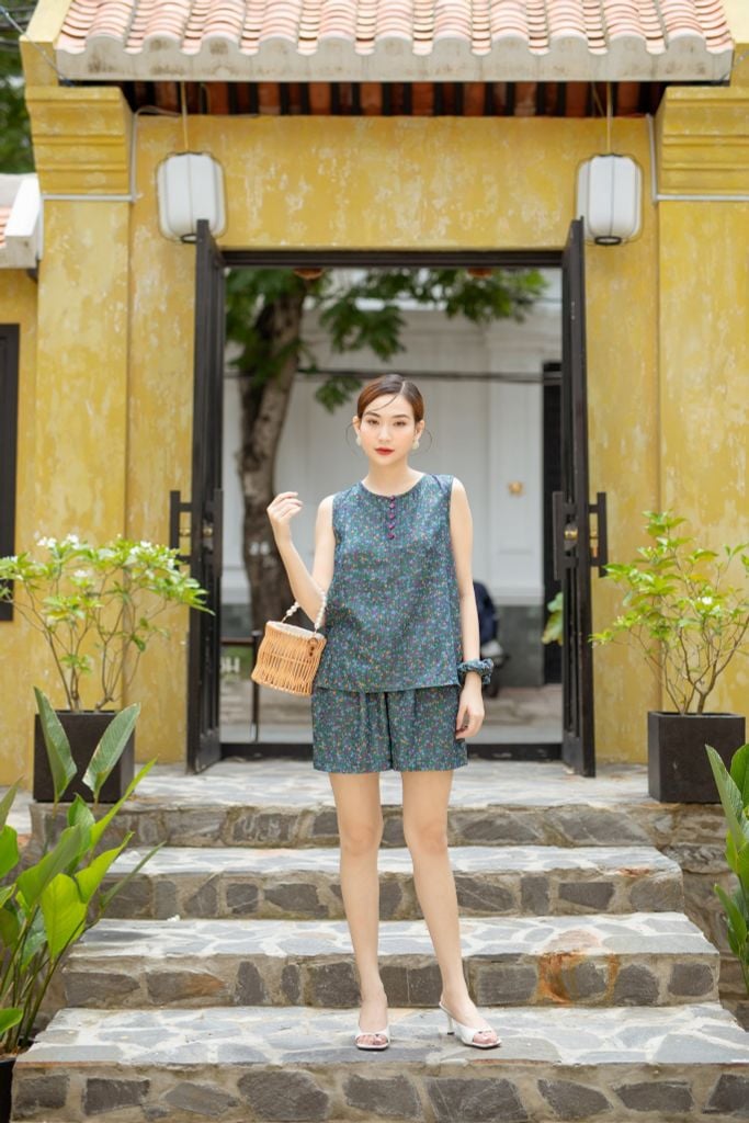 Đồ bộ đùi thiết kế không tay nút hoa hồng cam