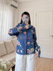 Áo khoác denim hoạ tiết chùm hoa cát tường