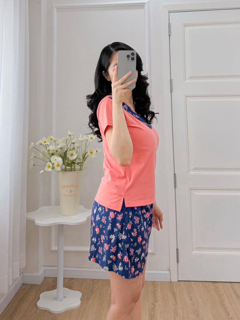 Đồ bộ đùi áo thun có viền cổ quần hoa mùa xuân