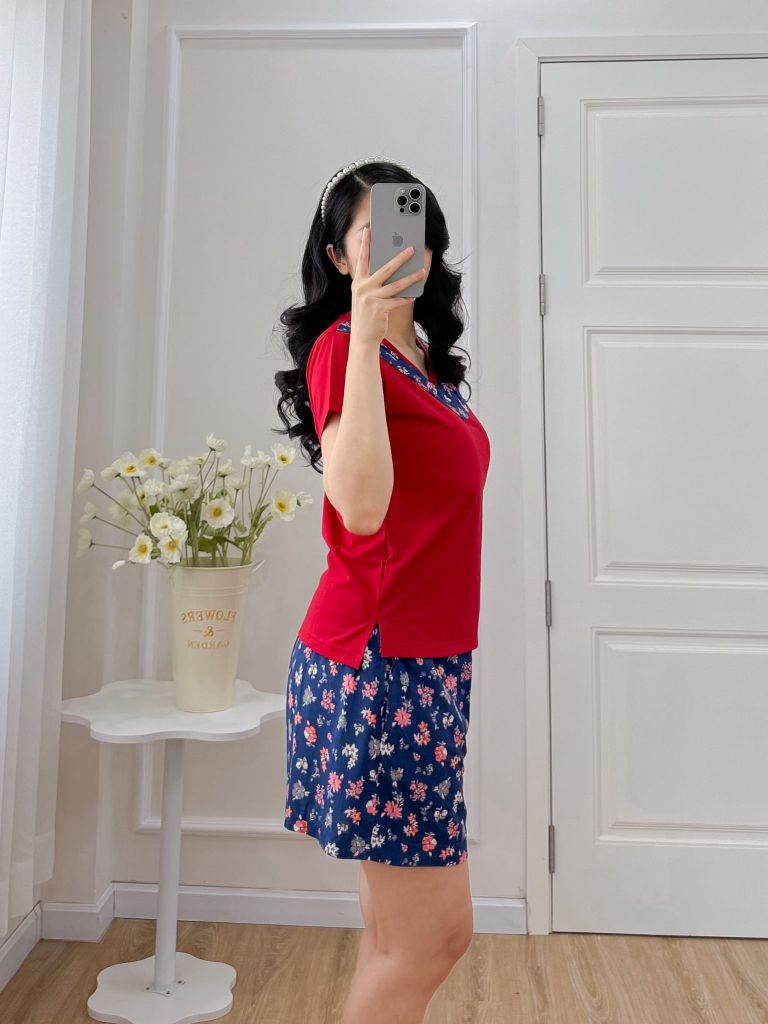 Đồ bộ đùi áo thun có viền cổ quần hoa mùa xuân