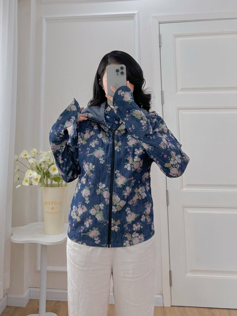 Áo khoác denim hoạ tiết chùm hoa