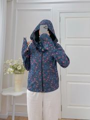 Áo khoác denim hoạ tiết hoa sam