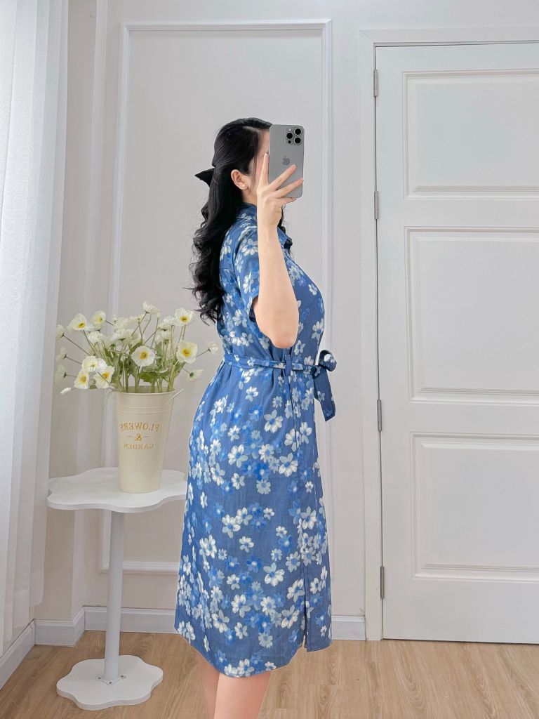 Đầm sơ mi có tay ngắn họa tiết hoa tầm xuân