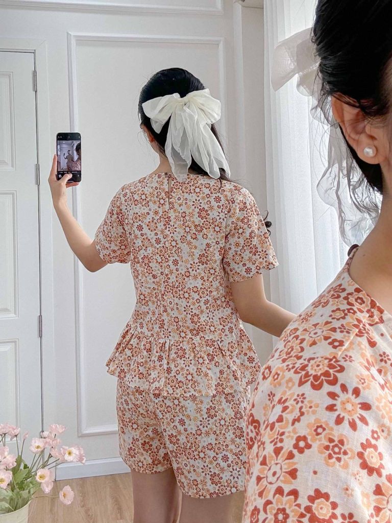 Đồ bộ đùi nhún bèo linen có tay hoa nâu