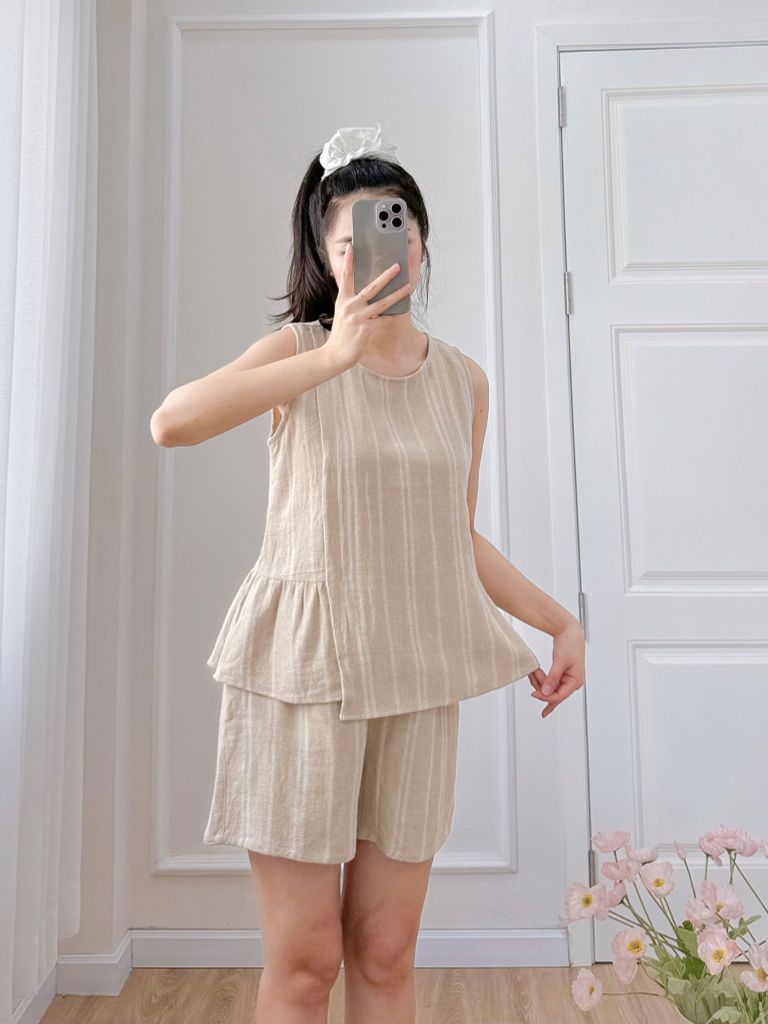 Đồ bộ đùi không tay vạt xéo linen sọc kem