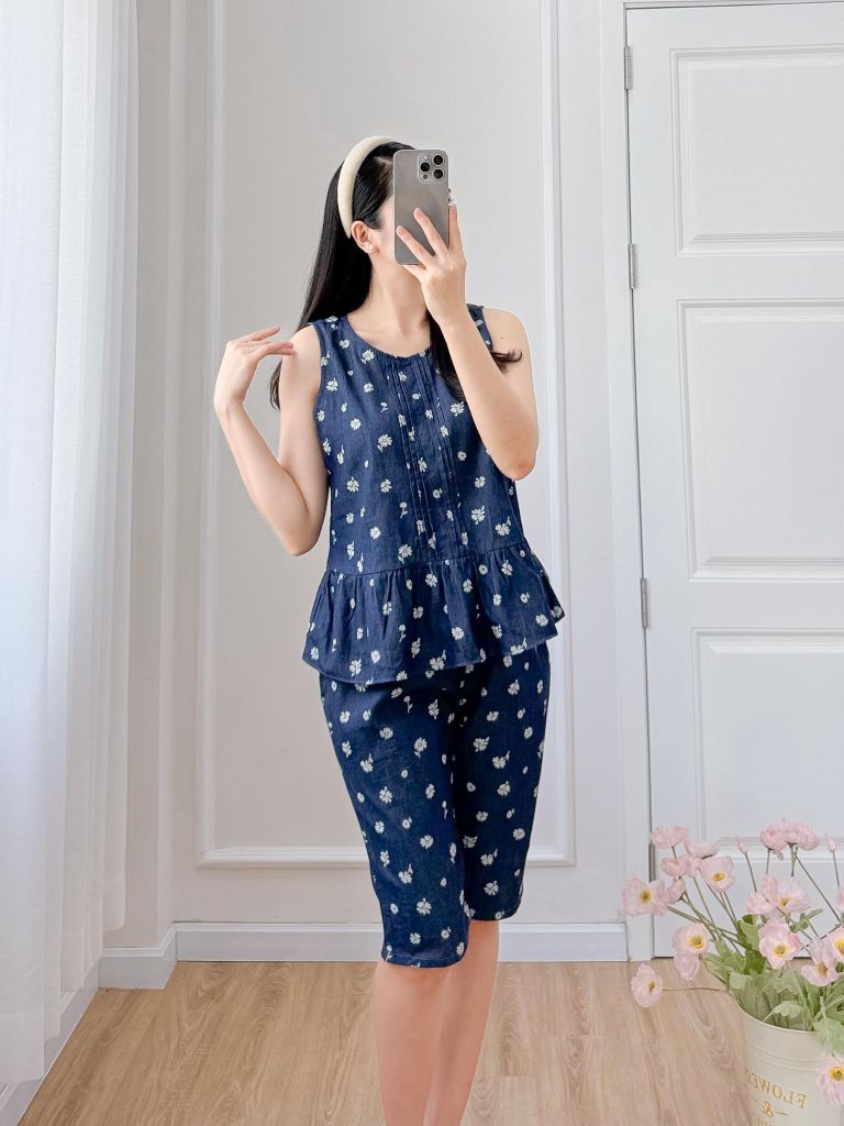 Đồ bộ lửng không tay xếp ly hoa cúc nhí