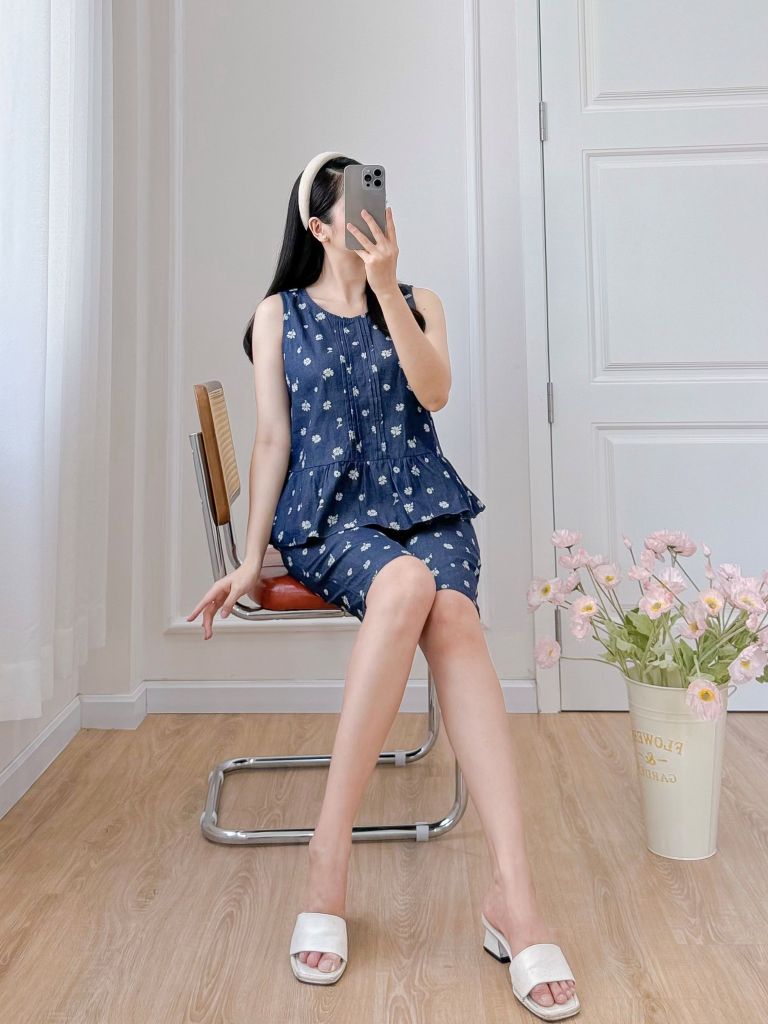 Đồ bộ lửng không tay xếp ly hoa cúc nhí