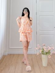 Đồ bộ đùi cổ lệch tà linen vằn cam