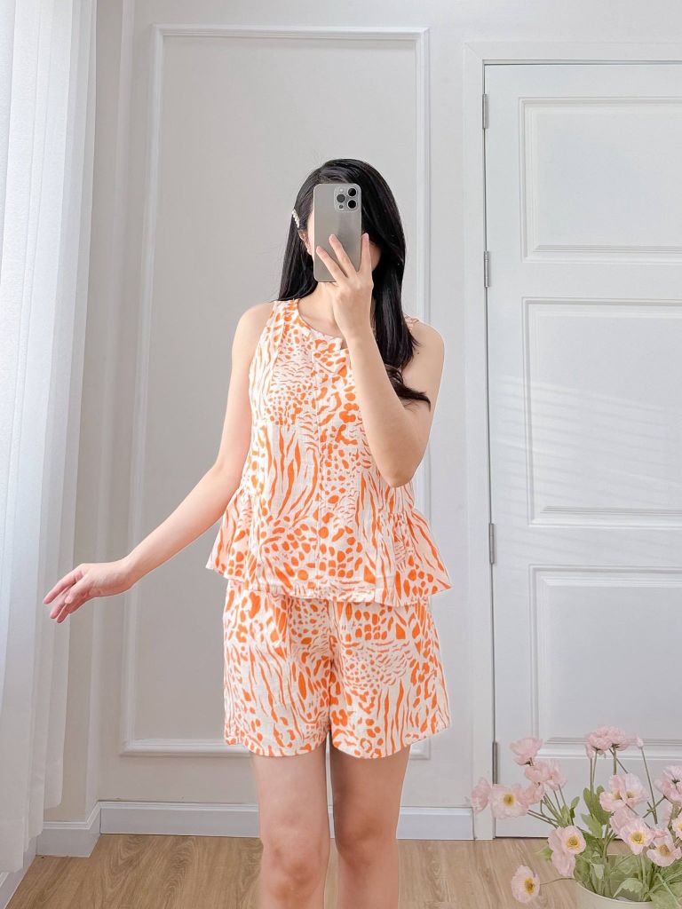 Đồ bộ đùi cổ lệch tà linen vằn cam