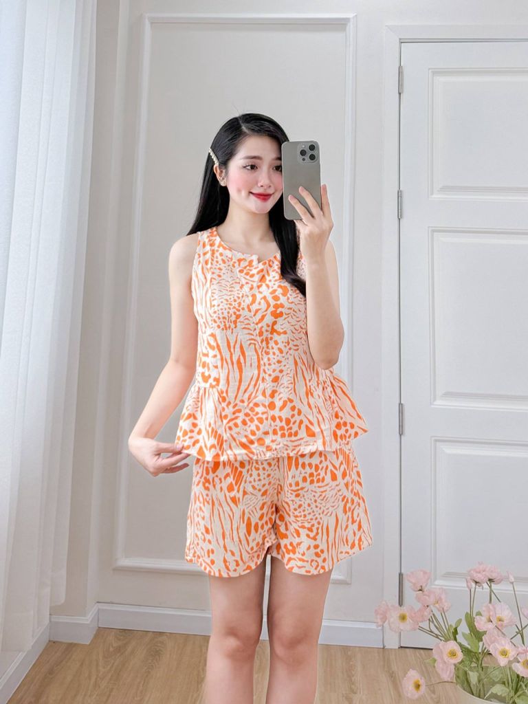 Đồ bộ đùi cổ lệch tà linen vằn cam