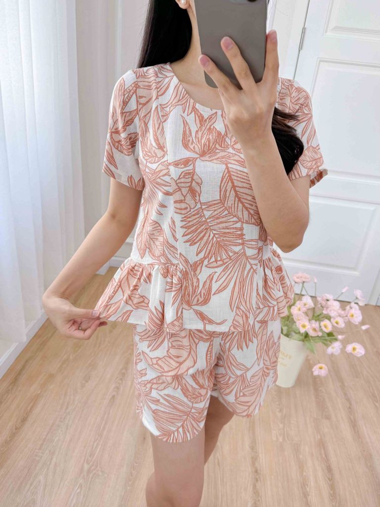 Đồ bộ đùi nhún bèo linen có tay hoạ tiết lá nâu