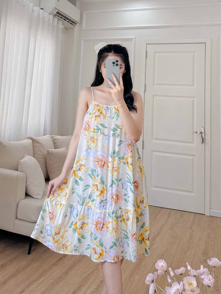 Đầm lụa 2 dây nền vàng hoa mẫu đơn