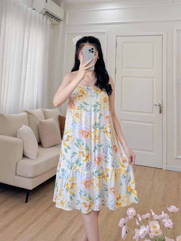 Đầm lụa 2 dây nền vàng hoa mẫu đơn