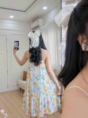 Đầm lụa 2 dây nền vàng hoa mẫu đơn