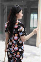 Đồ bộ dài có tay nền đen hoạ tiết hải cẩu