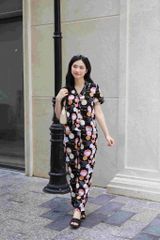 Đồ bộ dài có tay nền đen hoạ tiết hải cẩu