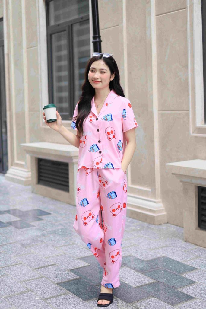 Đồ bộ dài có tay hoạ tiết gấu hồng