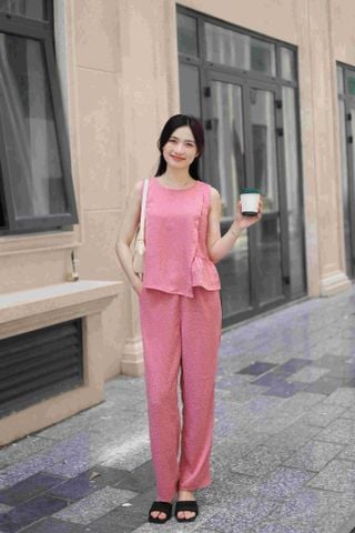 Đồ bộ dài không tay thiết kế vạt xéo hoa nguyệt quế hồng