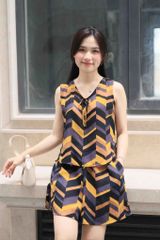 Đồ bộ đùi không tay nơ cổ đen vàng hoạ tiết Zigzag