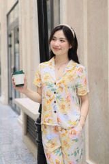Đồ bộ dài có tay nền vàng hoa mẫu đơn