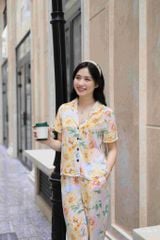 Đồ bộ dài có tay nền vàng hoa mẫu đơn