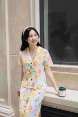 Đồ bộ dài có tay nền vàng hoa mẫu đơn
