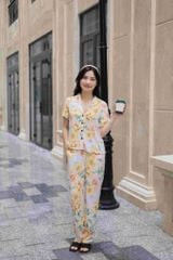 Đồ bộ dài có tay nền vàng hoa mẫu đơn