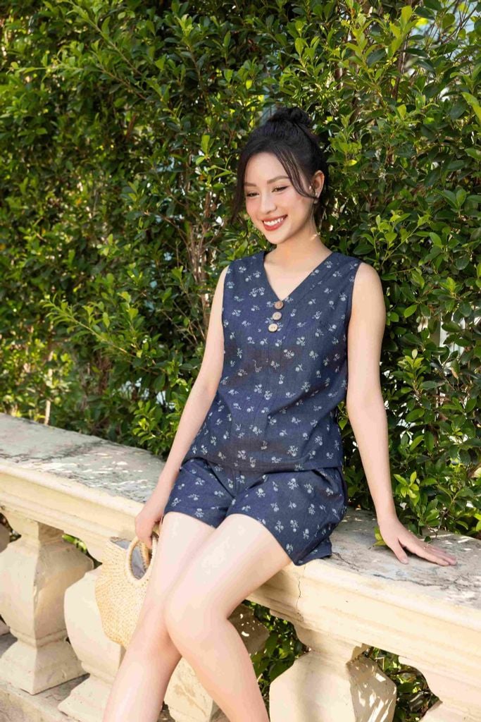 Đồ bộ đùi thiết kế 3 nút hoa hồng nhí