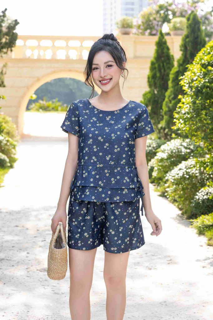 Bộ đùi thiết kế áo rút dây họa tiết Hoa cúc tana