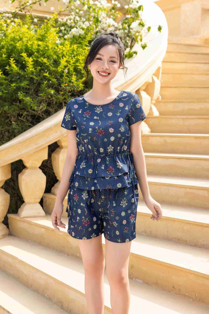 Bộ đùi thiết kế áo rút dây họa tiết Hoa Lily