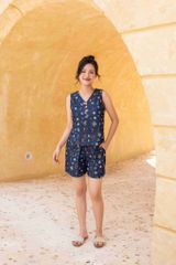 Đồ bộ đùi thiết kế 3 nút hoa lily