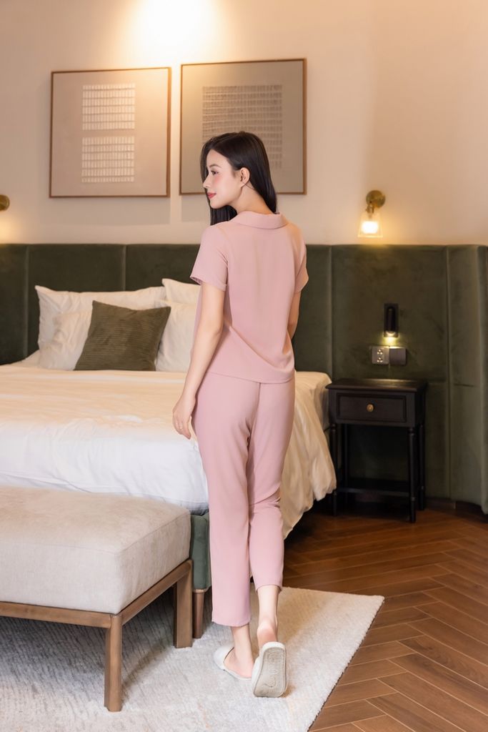 Đồ bộ dài có tay cổ swingtop màu hồng nhạt