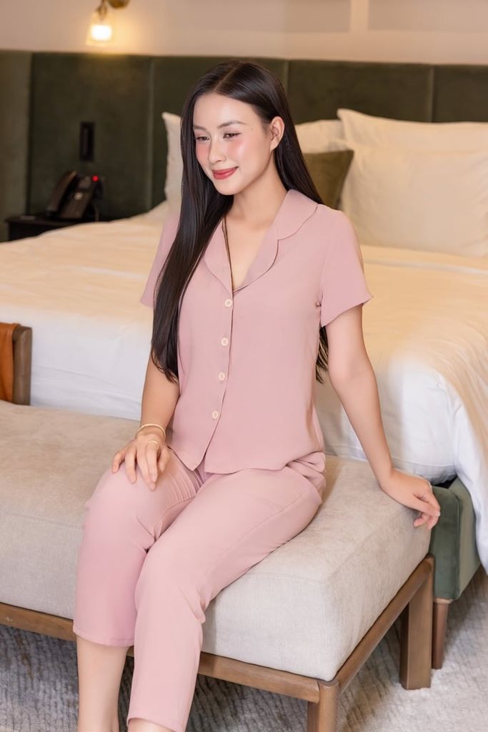 Đồ bộ dài có tay cổ swingtop màu hồng nhạt