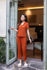 Đồ bộ dài có tay cổ swingtop màu cam đất