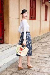 Chân váy denim hoạ tiết chùm hoa