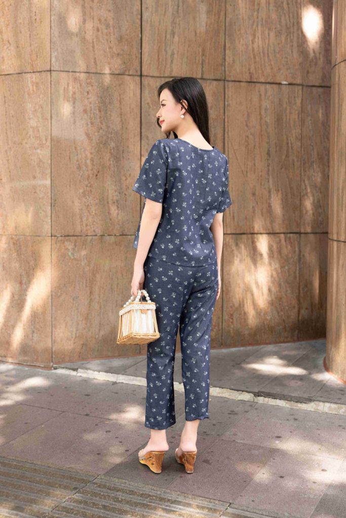 Đồ bộ dài có tay đan dây hoa hồng nhí