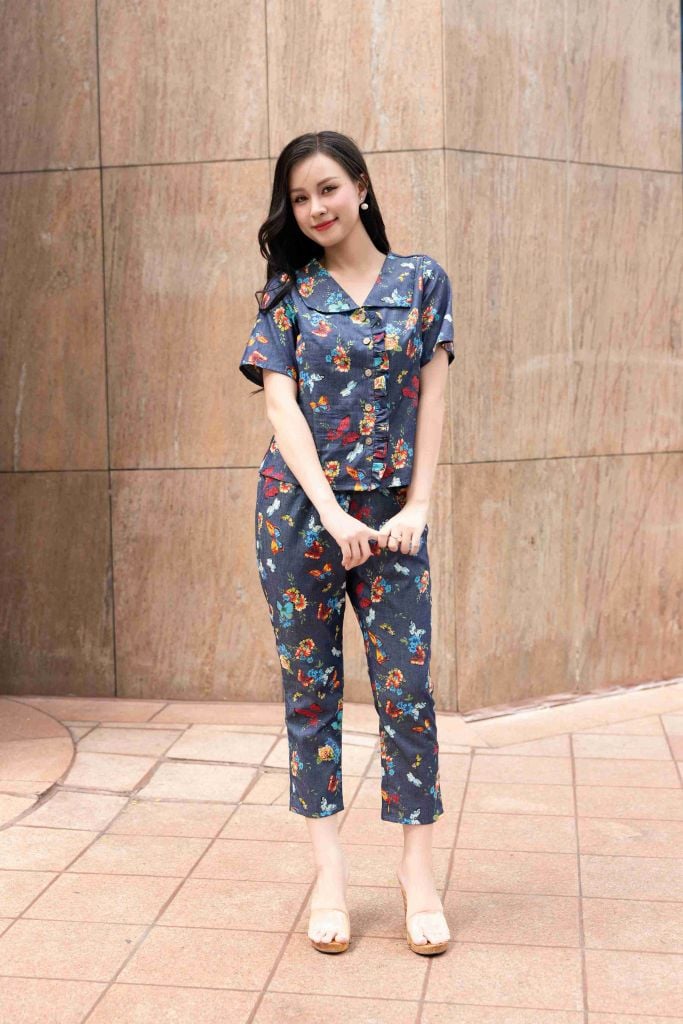 Đồ bộ dài có tay cổ vạn hoa hoạ tiết hoa bướm