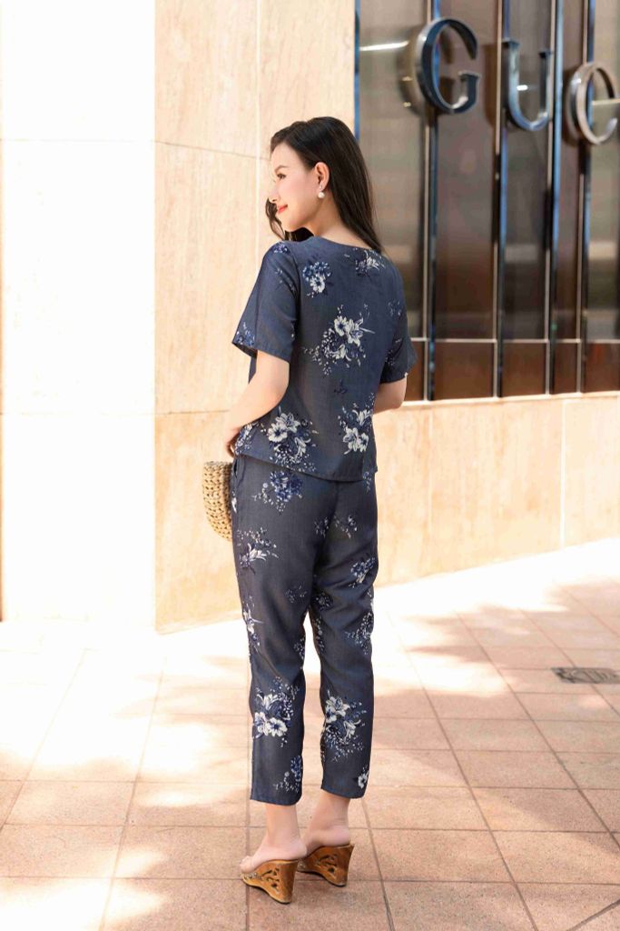 Đồ bộ dài có tay cổ vạn hoa hoạ tiết hoa ly