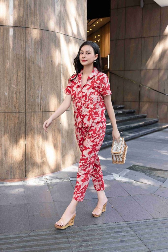 Đồ bộ dài có tay lá đỏ