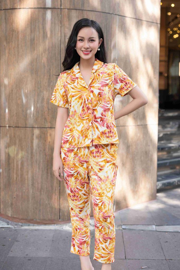 Đồ bộ dài có tay lá vàng