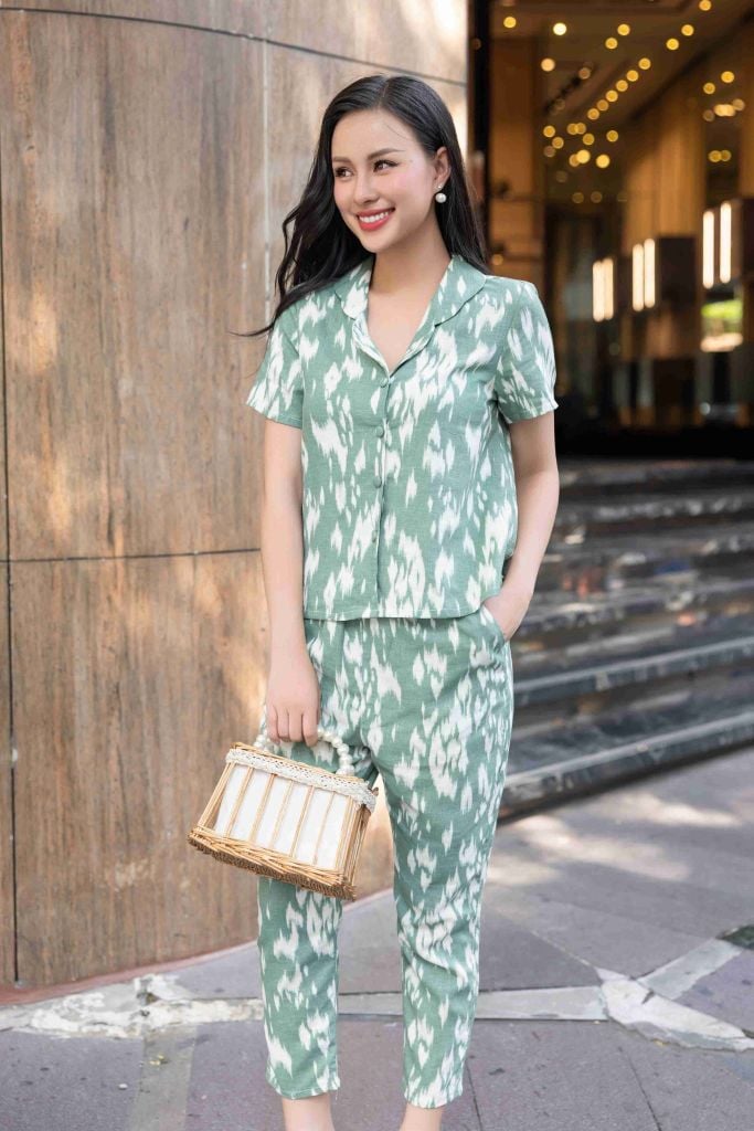 Đồ bộ dài có tay xanh lá pastel trắng