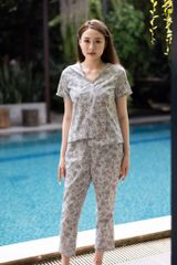 Đồ bộ dài thiết kế có tay 3 nút lệch tà hoa hồng nền xám