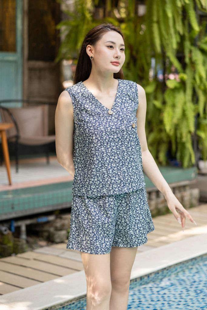 Đồ bộ đùi thiết kế nút chéo hoa mùa hè
