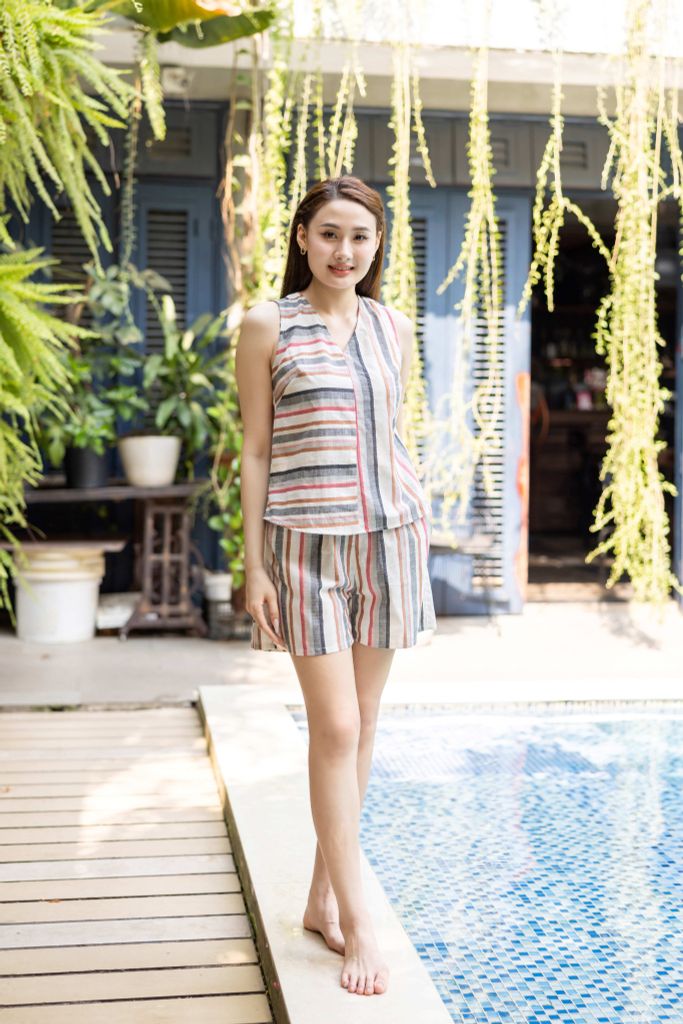 Đồ bộ đùi vạt chéo sau lưng linen sọc ngang nhiều màu