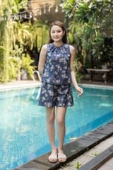 Đồ bộ đùi không tay cổ yếm chùm hoa