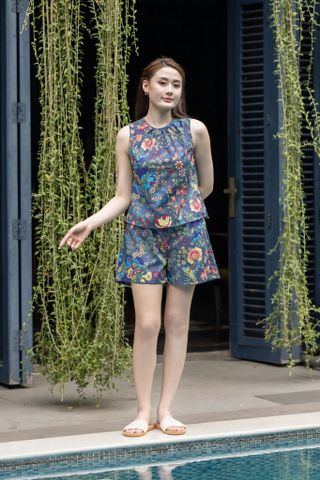 Đồ bộ đùi không tay cổ yếm hoa sen