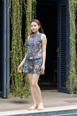Đồ bộ đùi không tay cổ yếm hoa sen