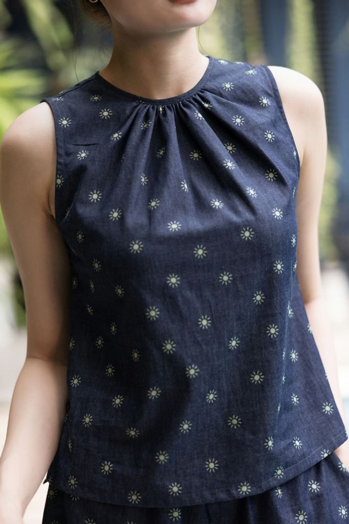 Đồ bộ đùi không tay cổ yếm hoa mặt trời