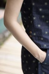 Đồ bộ đùi không tay cổ yếm hoa mặt trời