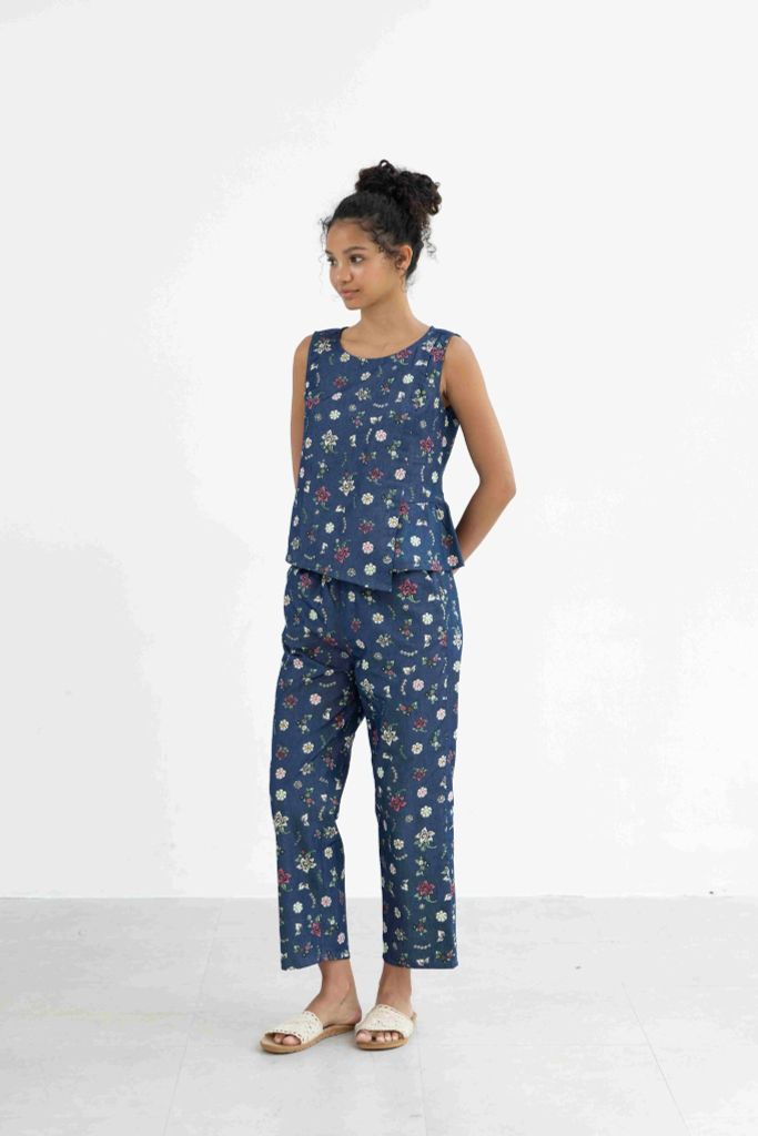 Đồ bộ dài không tay thiết kế vạt xéo hoa lily